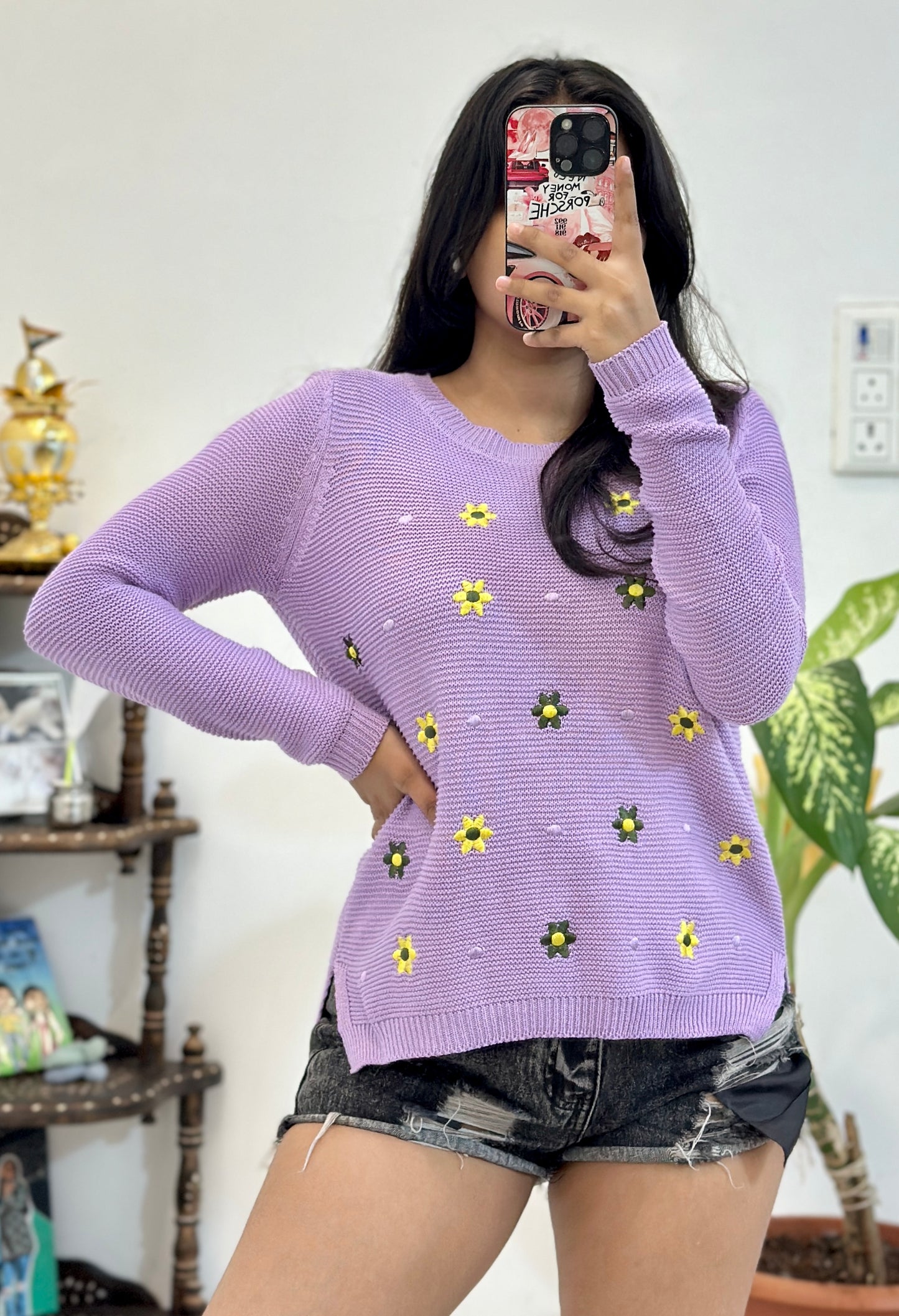 Pretty embroidered sweater (32-34)
