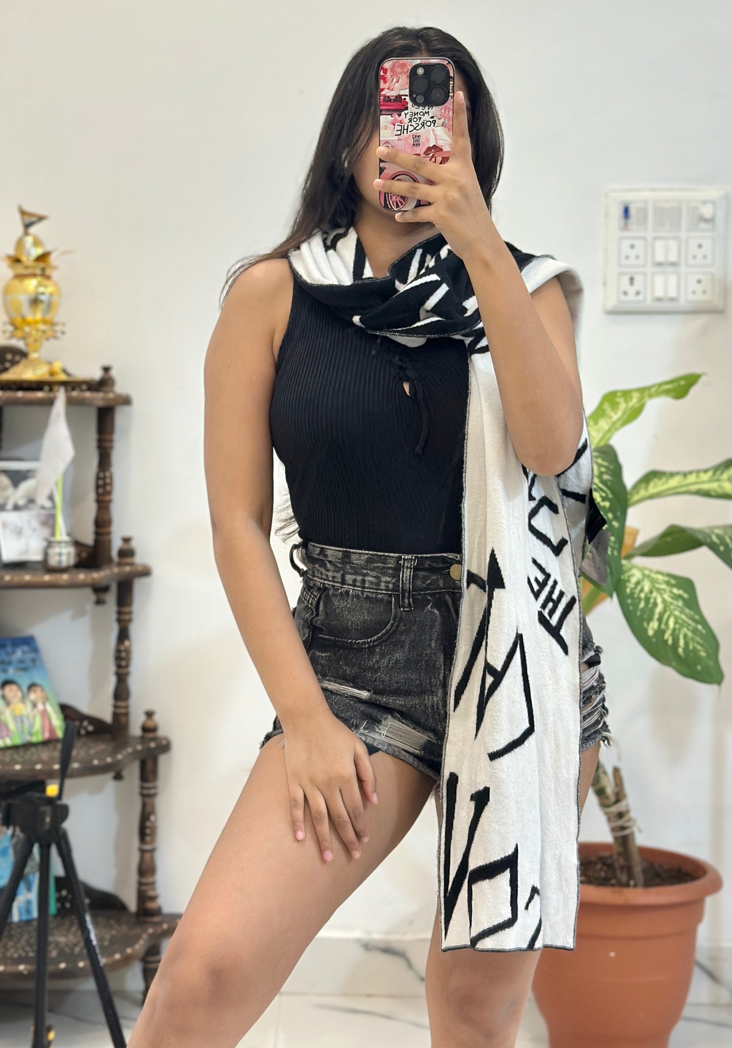 Woollen muffler