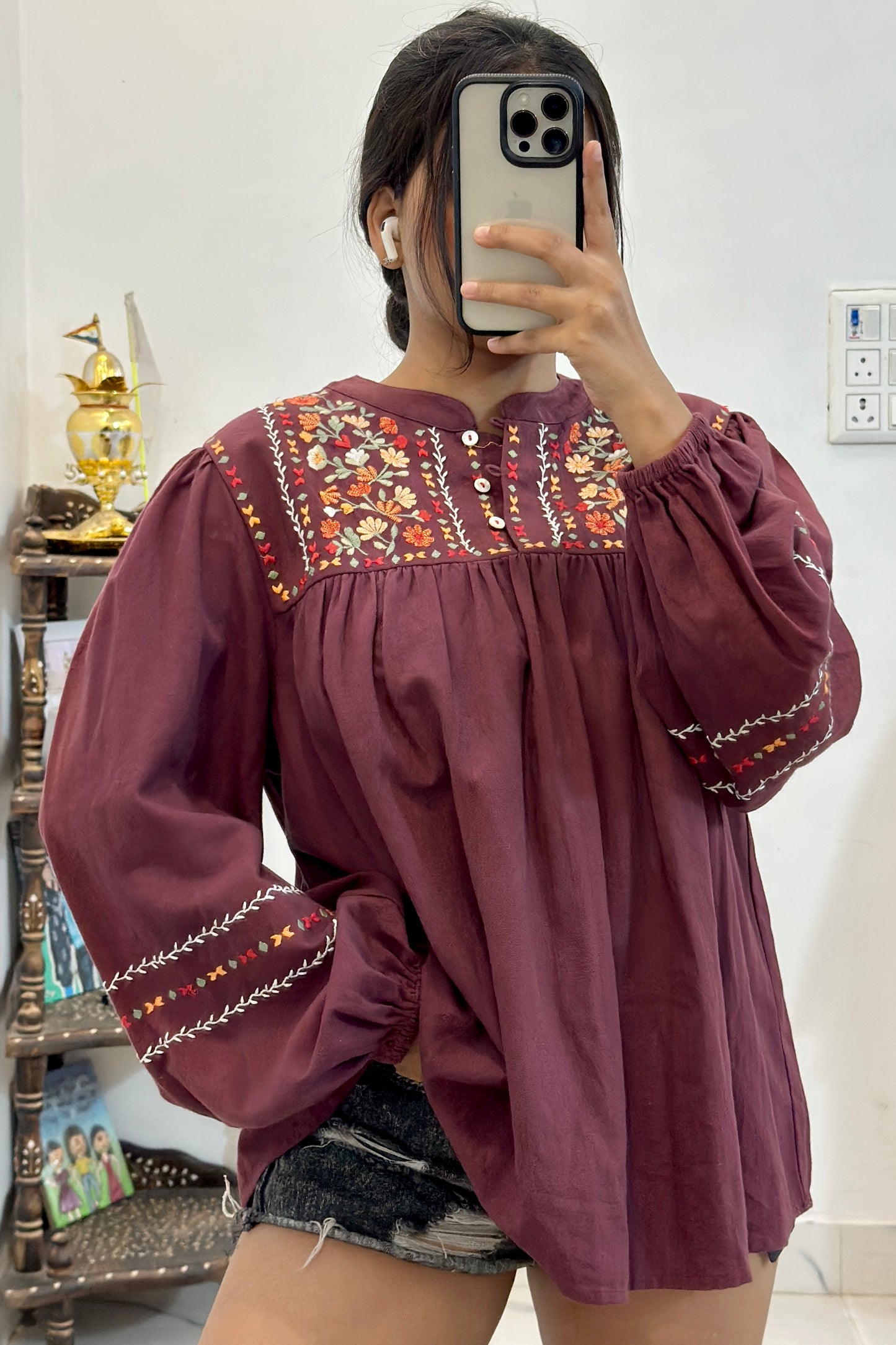 Oversized embroidered top (40-42)