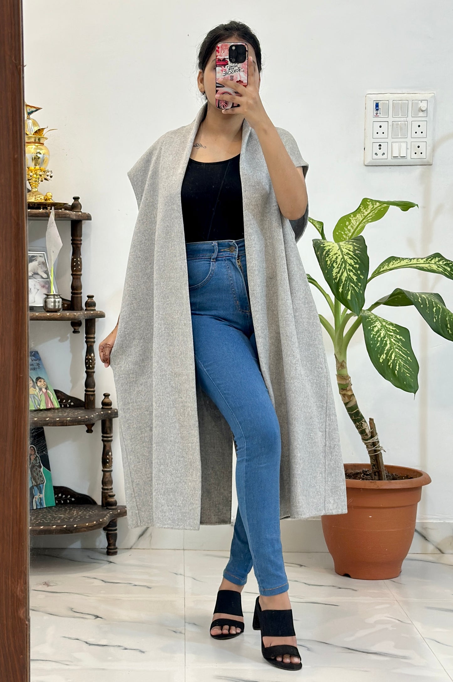Oversized heavy shrug (freesize upto 48)