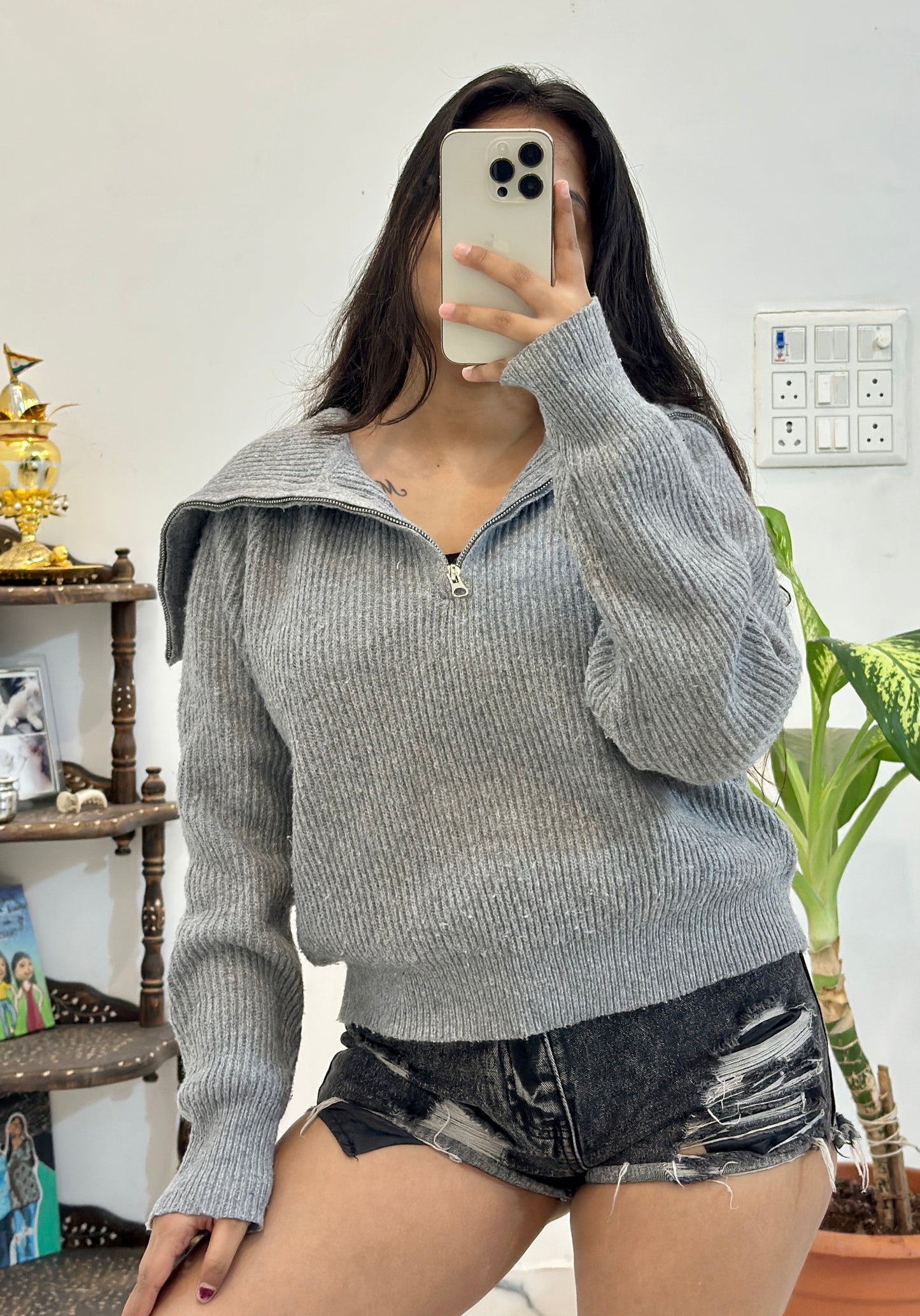 Grey zipper sweater (40-42)
