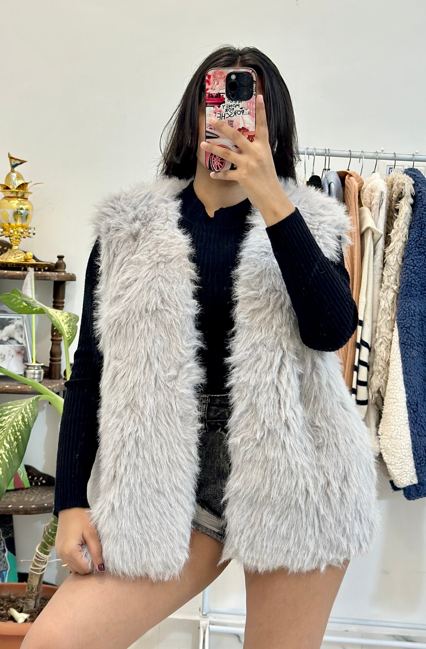 Soft oversized furry vest with black knit top (42-44)