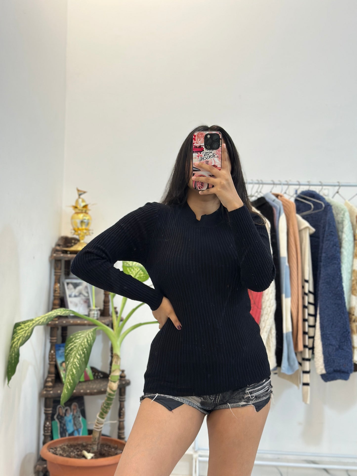 Soft oversized furry vest with black knit top (42-44)