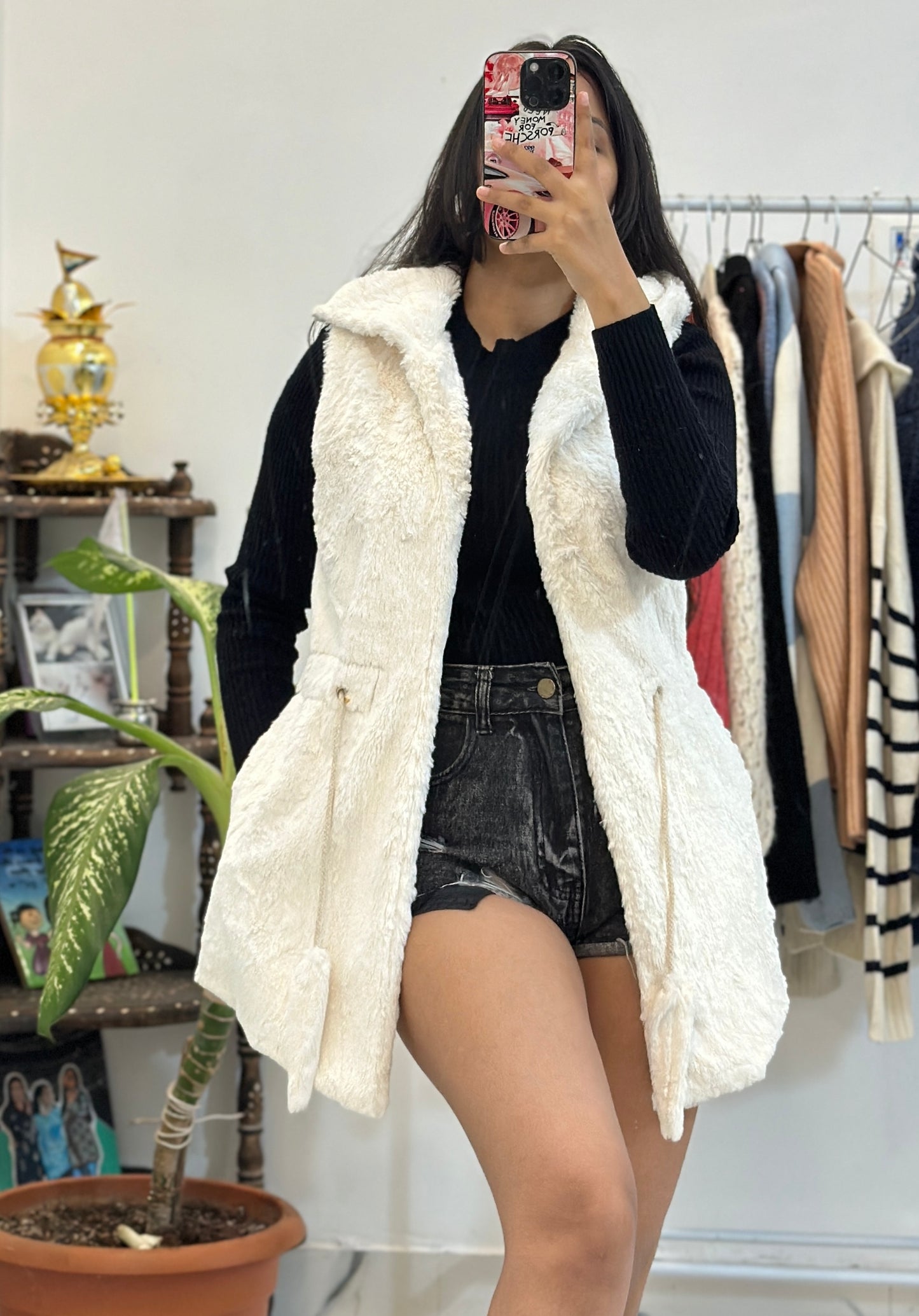 Soft fur vest with black inner (36-38)