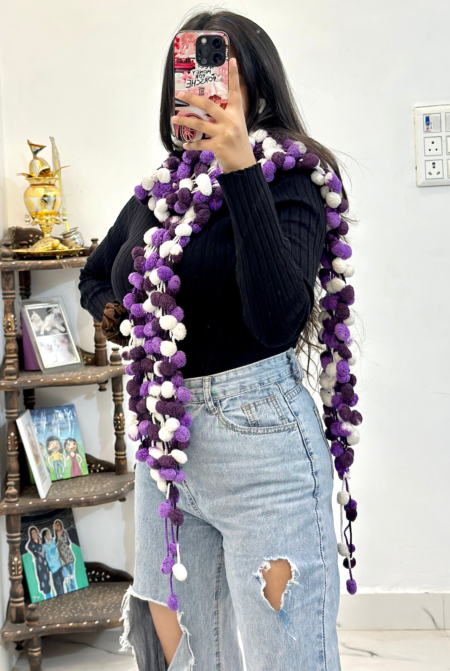 Woollen pretty muffler