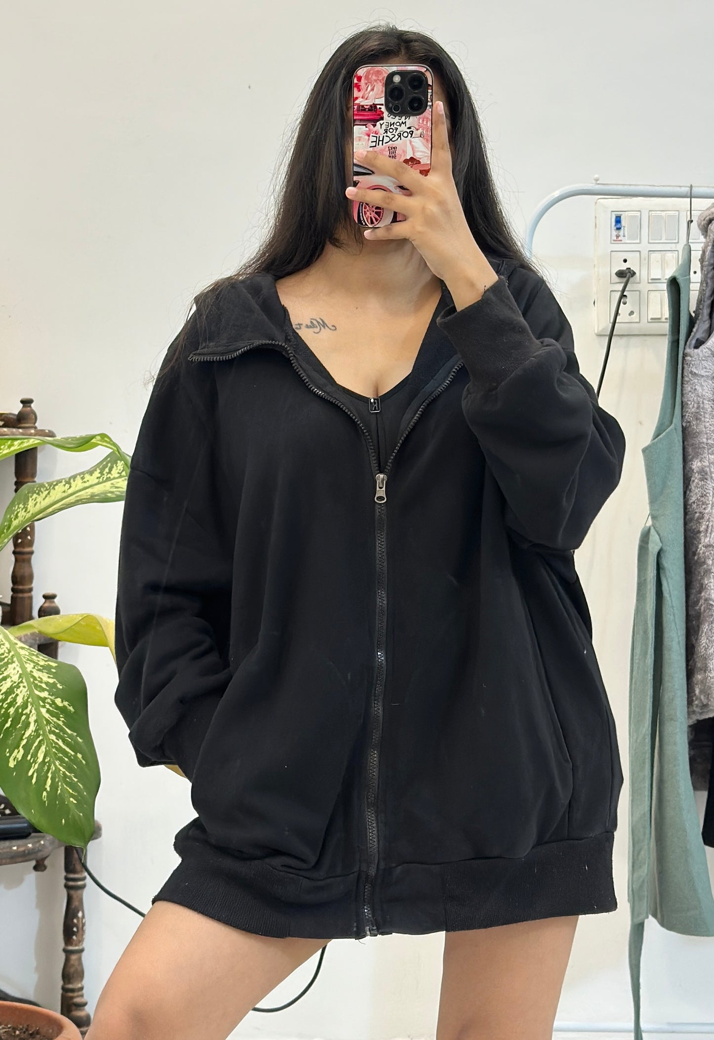 Black oversized hoodie (48-50)