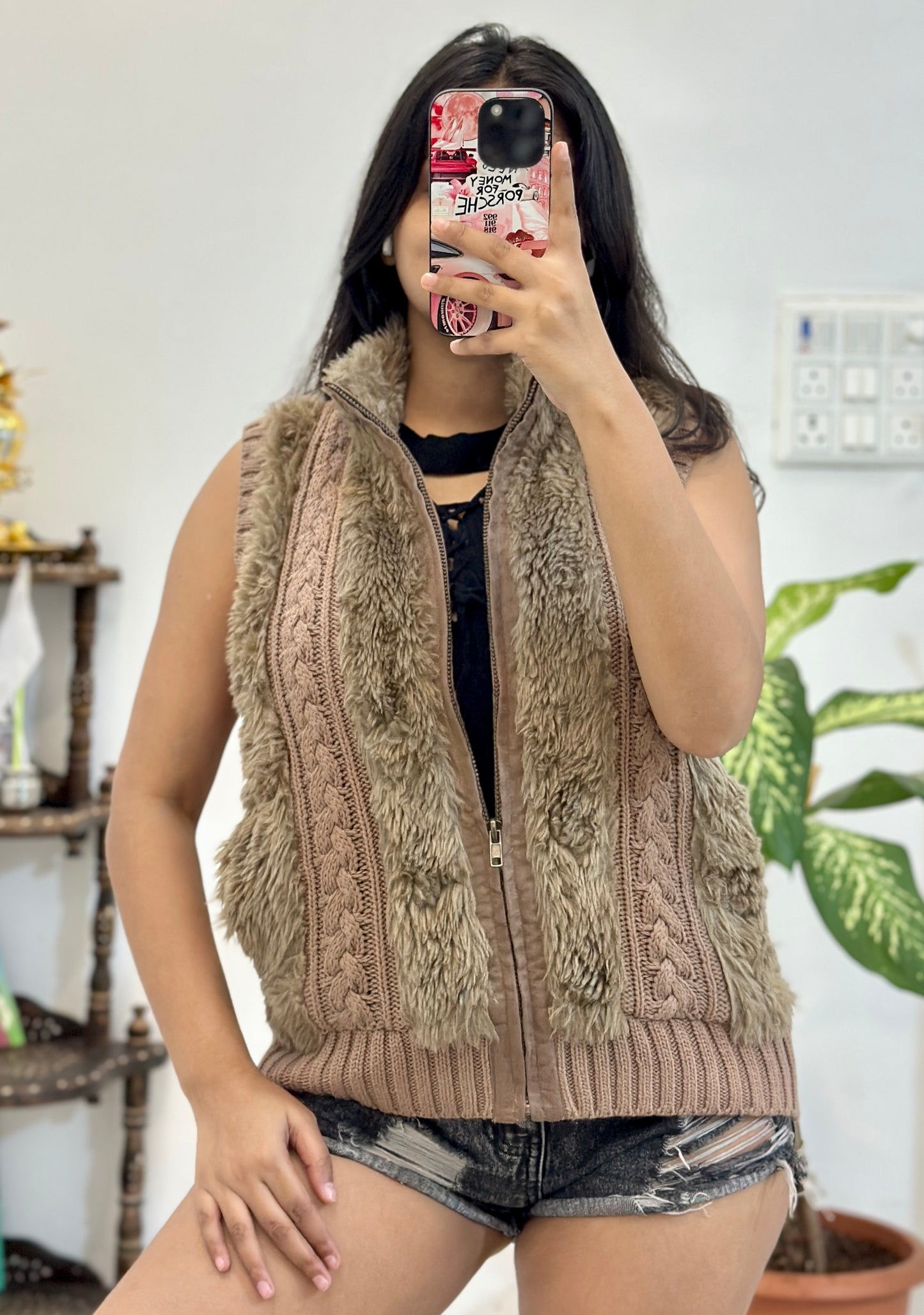 Furry vest (34-36)