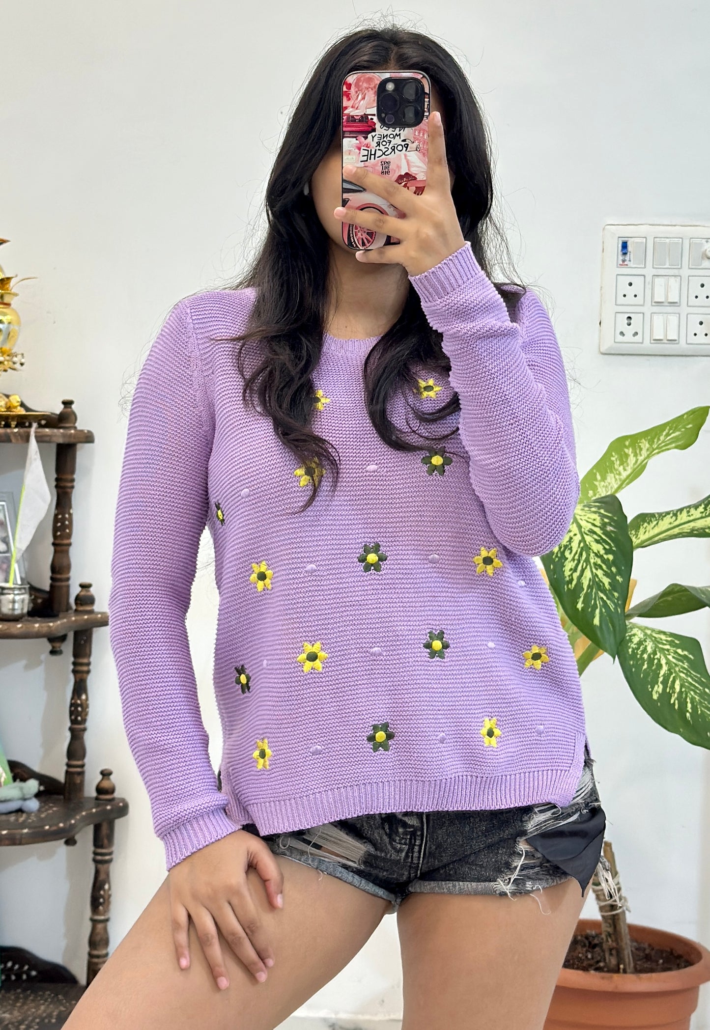 Pretty embroidered sweater (32-34)