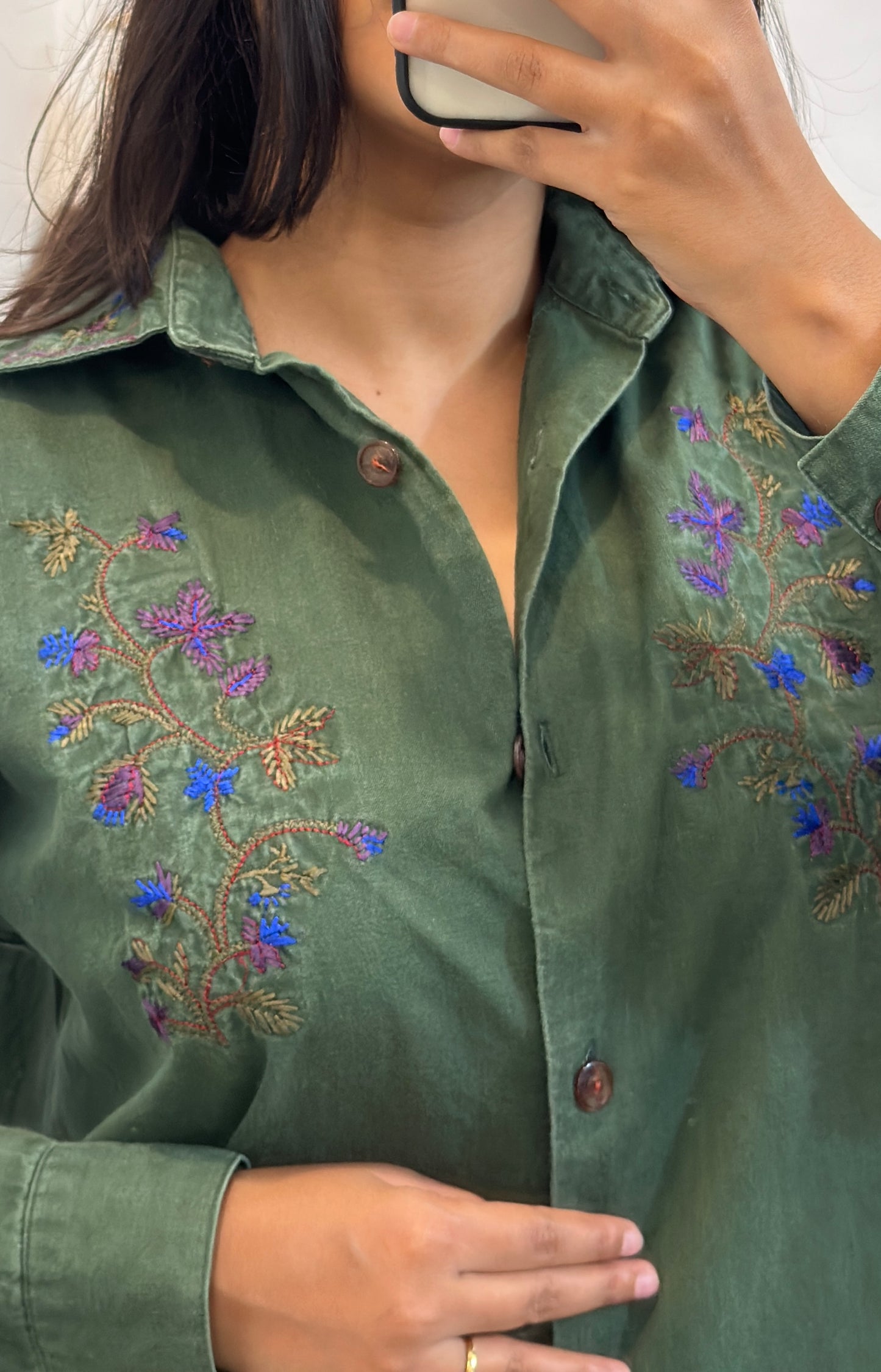 Oversized embroidered shirt 40-42