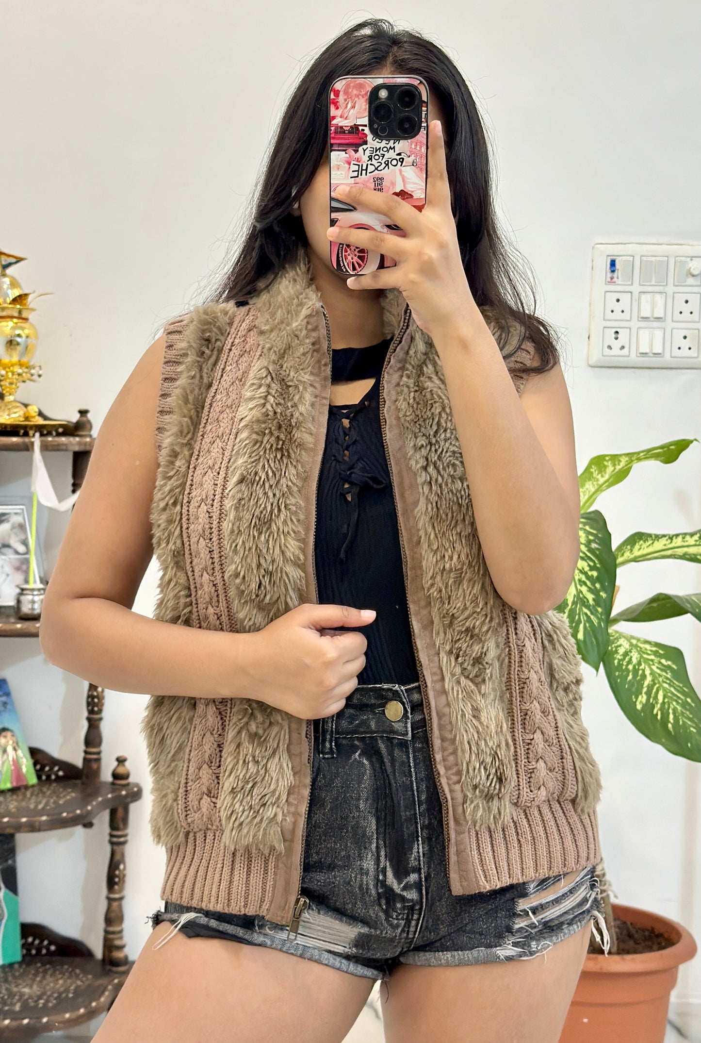 Furry vest (34-36)