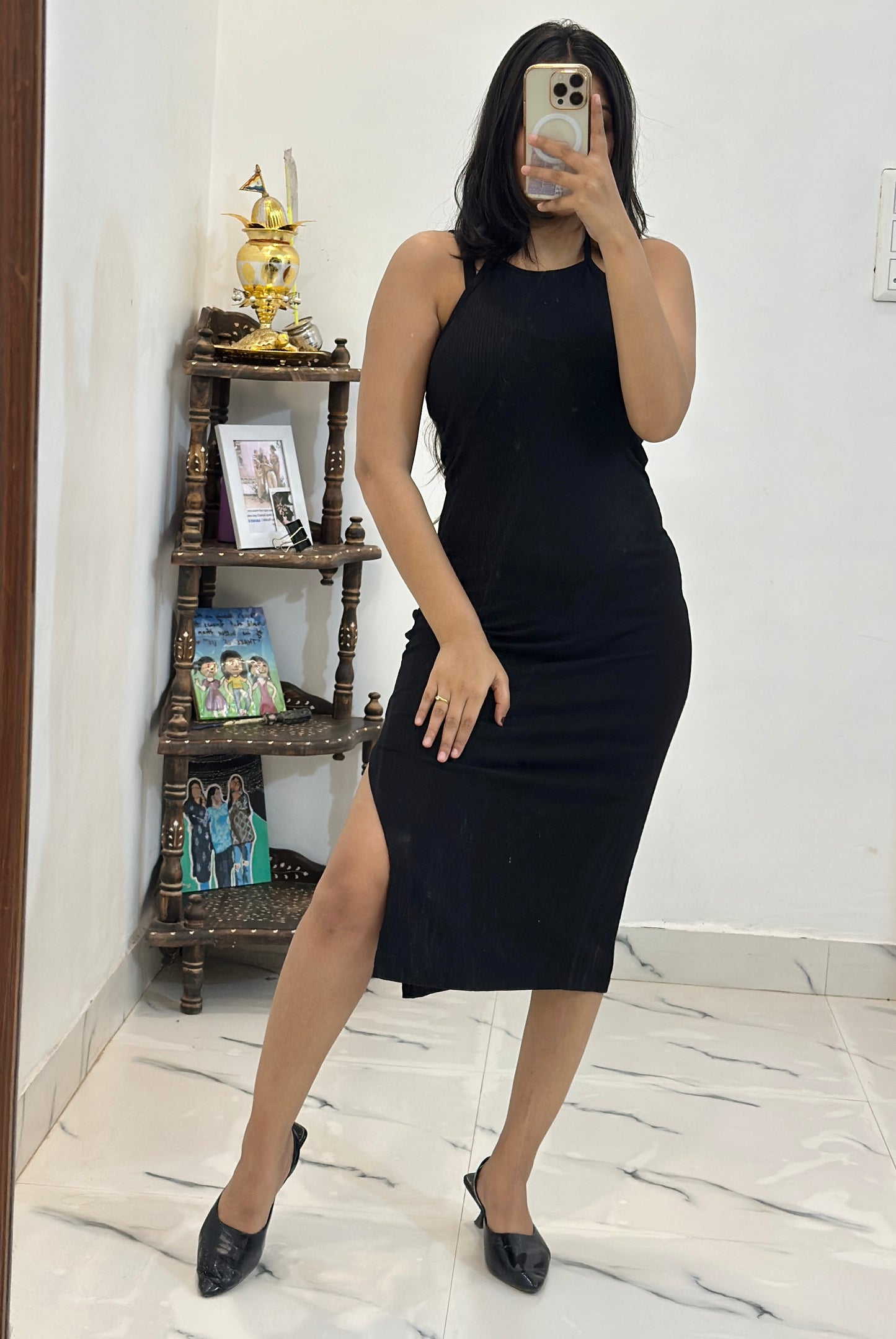 Black body-con dress (34-36)