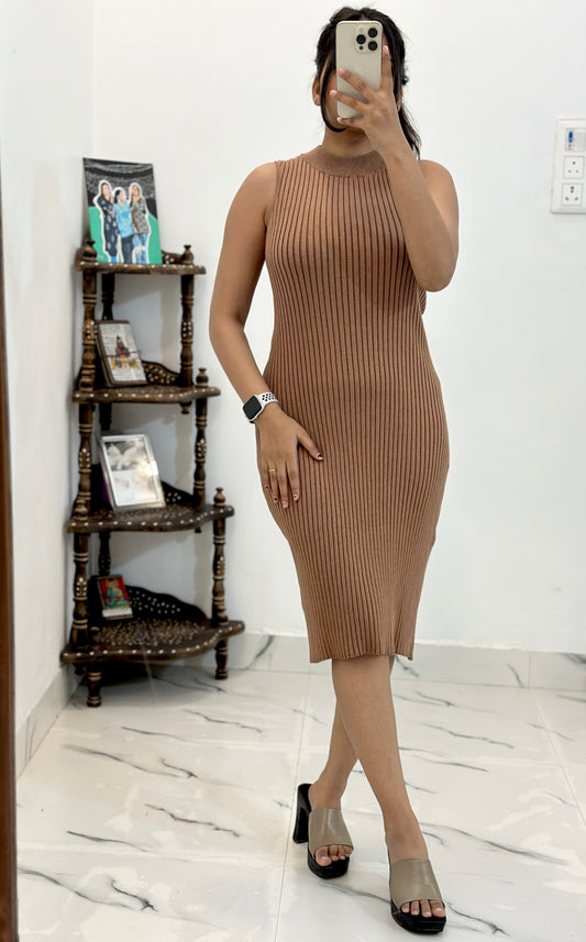 Brown knit dress (34-36)