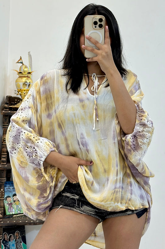 Oversized pretty top (46-48)