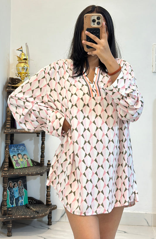 Pretty satin oversized top (42-44)