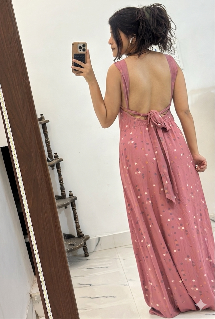 Pretty backless dress (40-42)