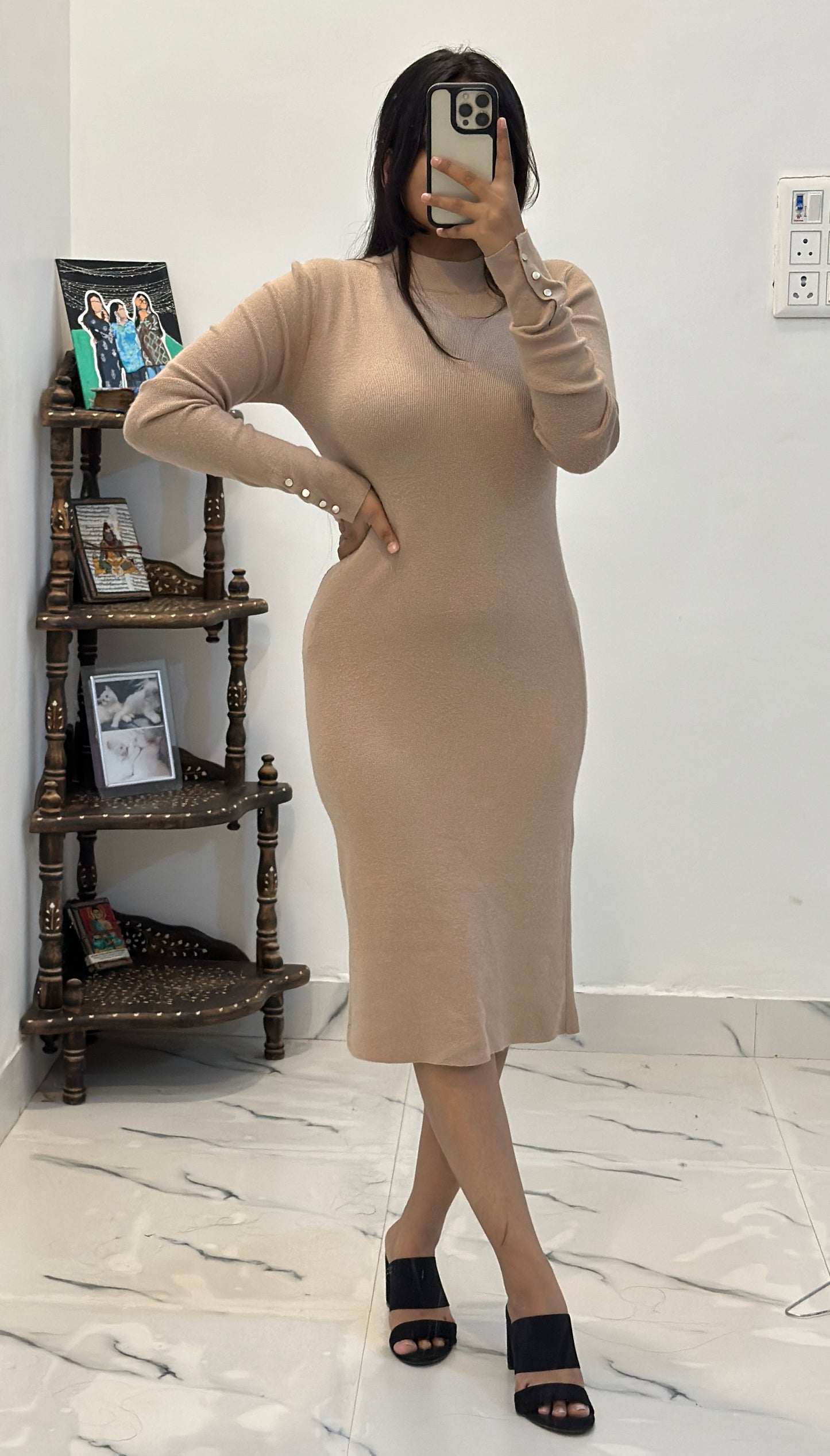 Beige dress (32-34)