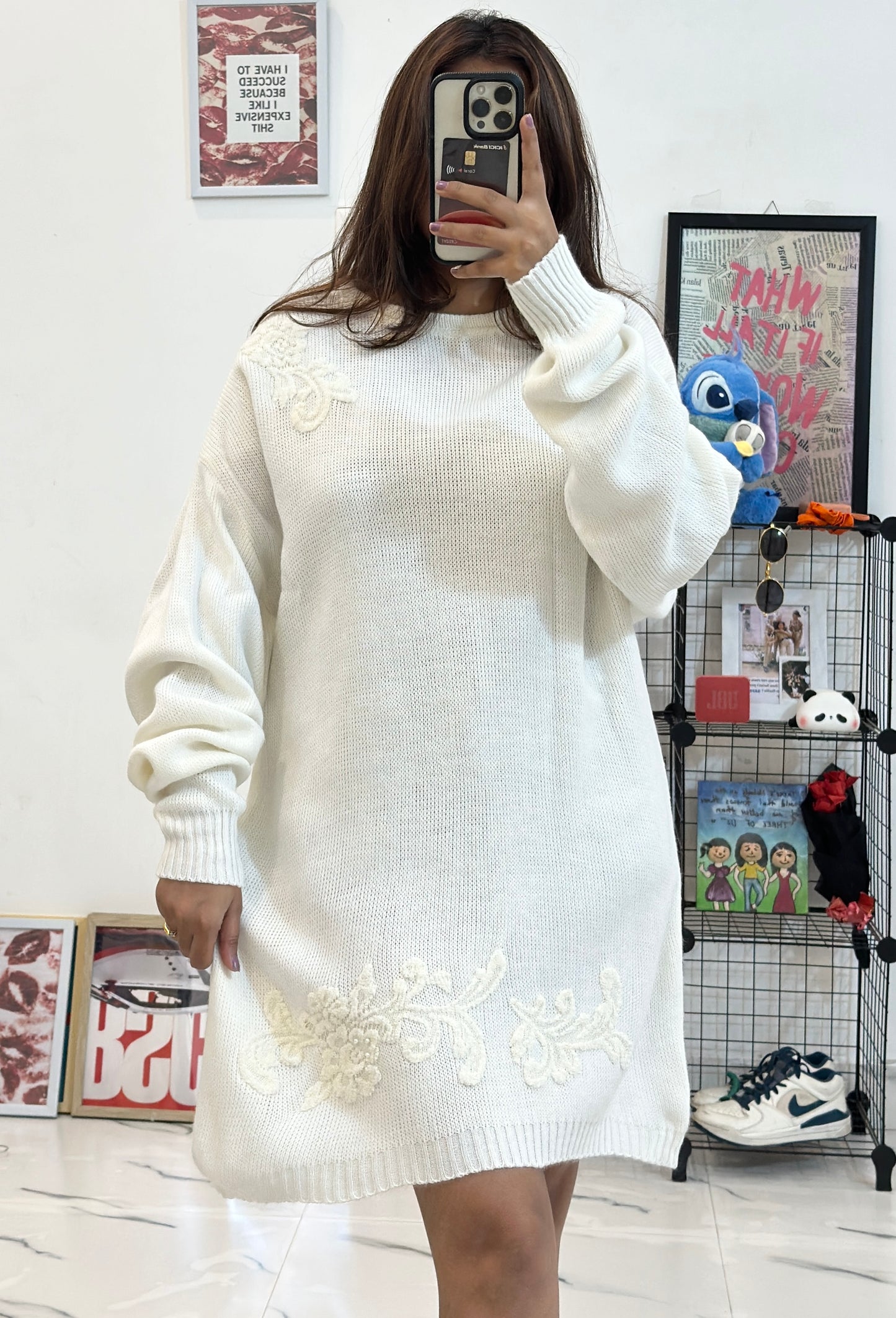 Oversized embroidered sweater (42-44)