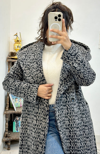 Heavy long hooded coat (34-36)