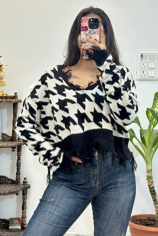 Oversized crop sweater (freesize upto 48)