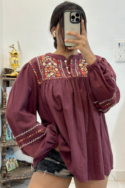 Oversized embroidered top (40-42)