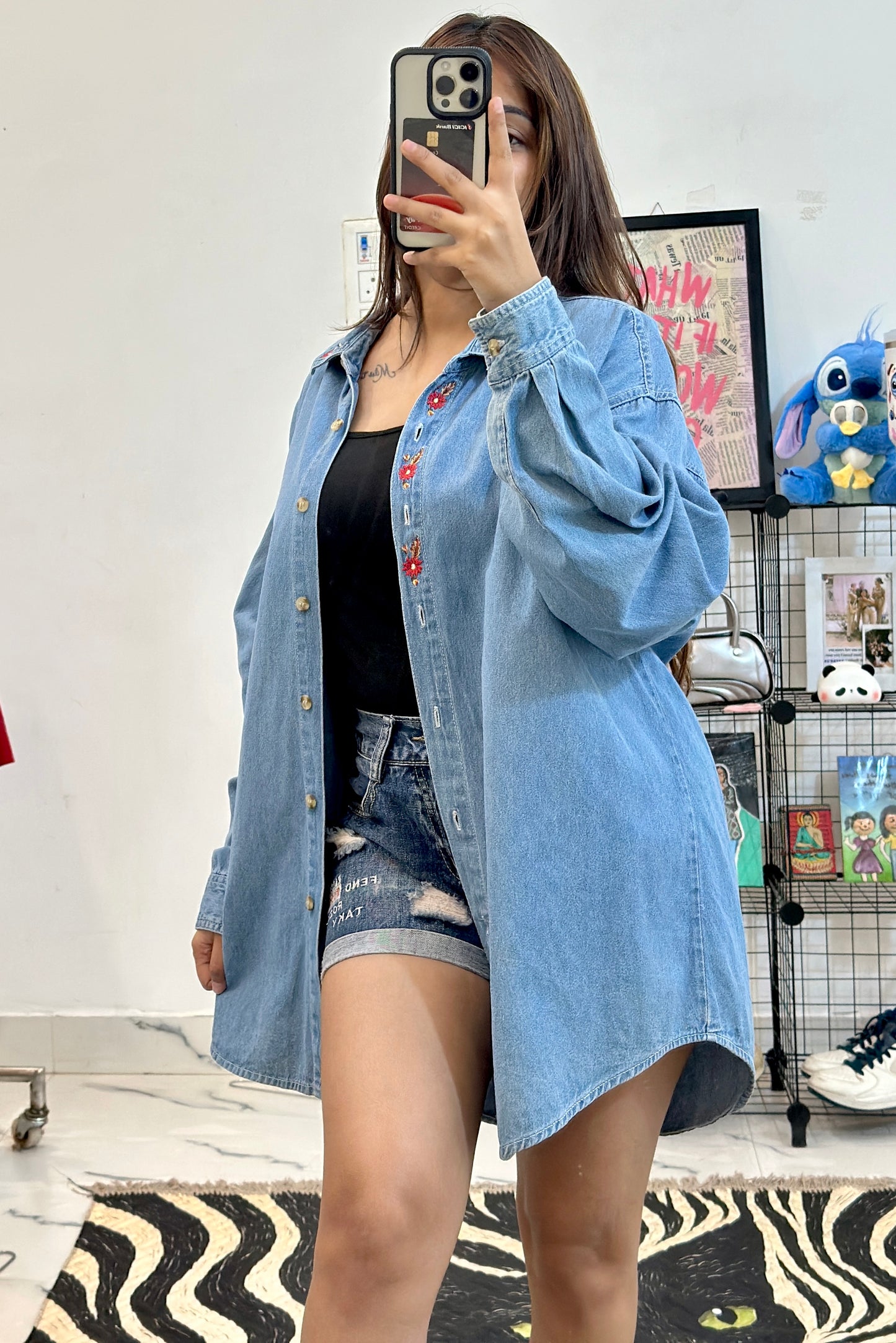 Oversized embroidered denim shirt 42-44