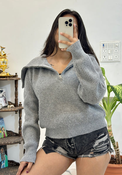Grey zipper sweater (40-42)