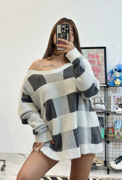 Oversized Korean furry sweater (46-48)