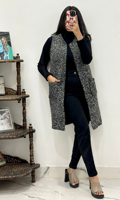 Woollen shrug (32-34)