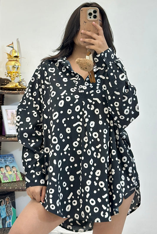Oversized pretty top (48-50)