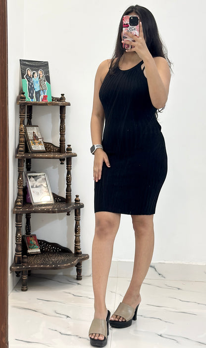 Black halter neck dress (32-34)