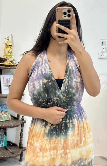 Pretty backless dress (38-40)