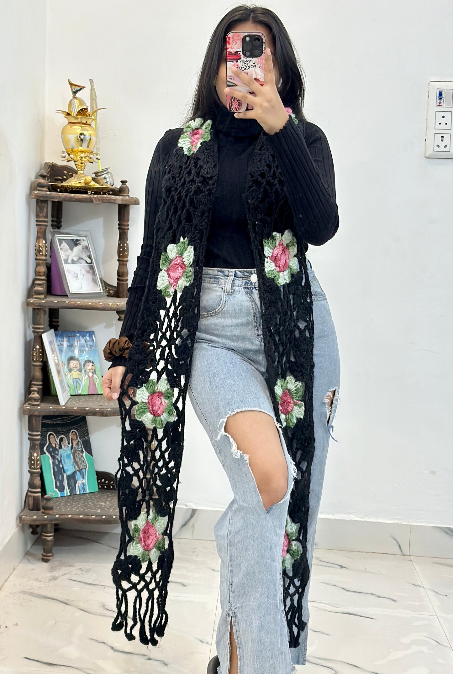 Woollen pretty crochet muffler