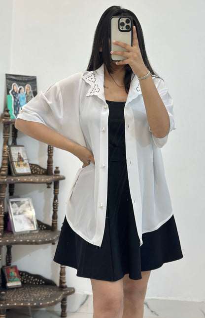 White Korean shirt (42-44)