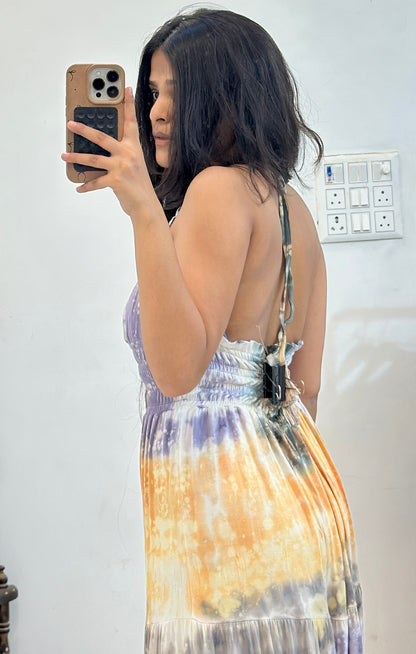 Pretty backless dress (38-40)