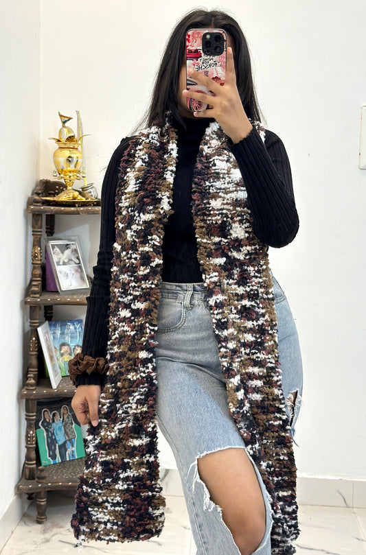 Woollen pretty muffler