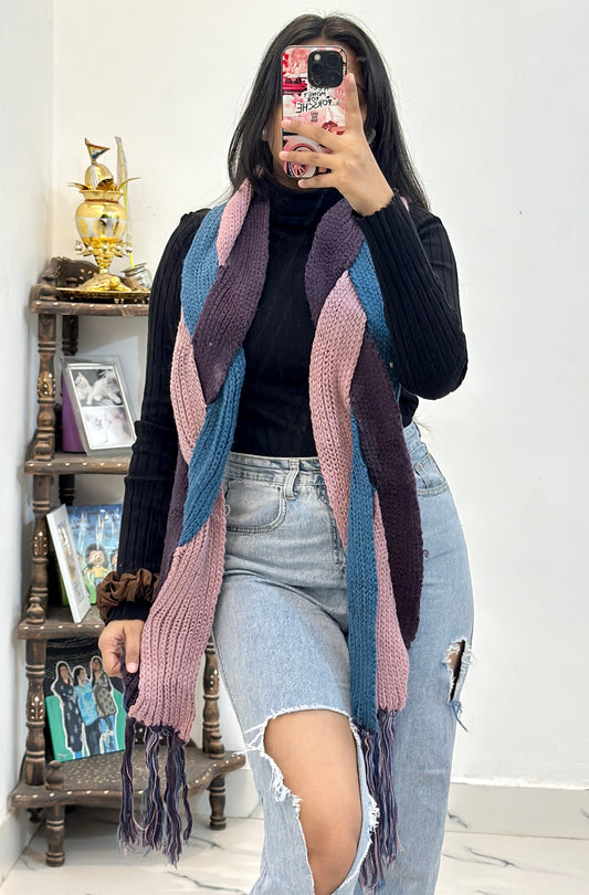 Woollen pretty muffler