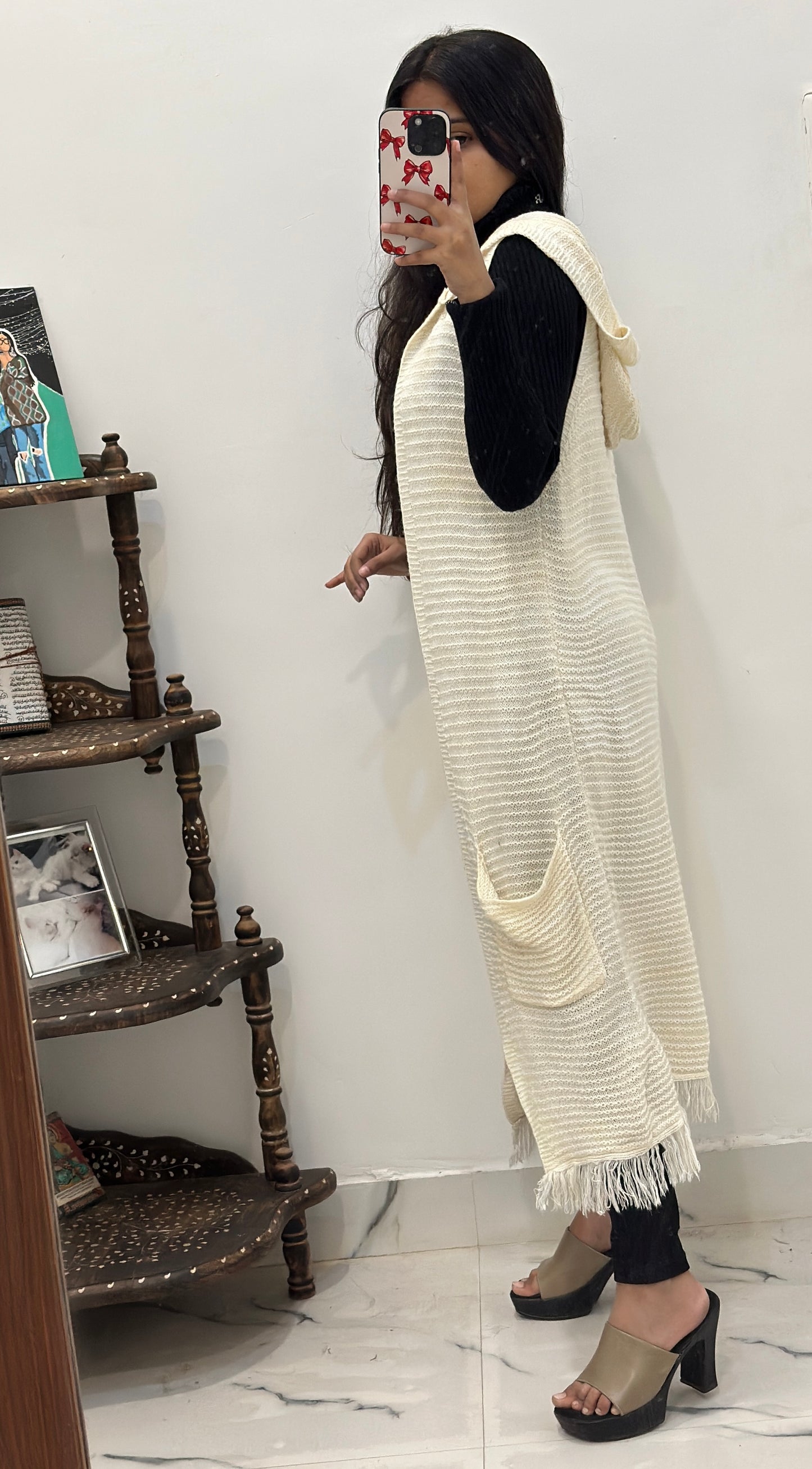 Long woollen shrug (freesize)