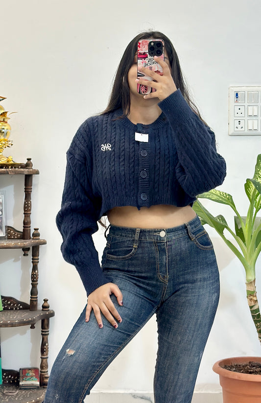 Oversized crop korean sweater (upto 40)