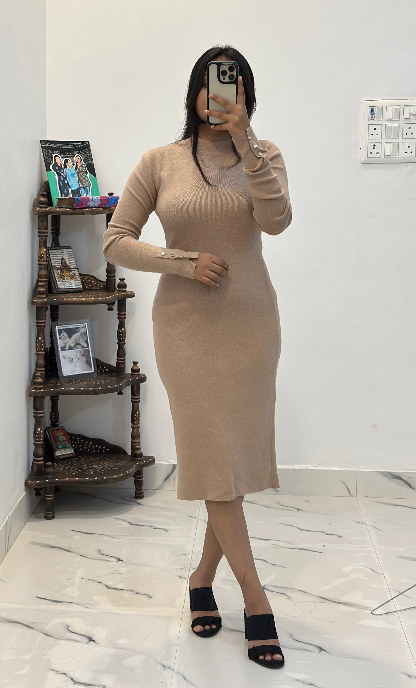 Beige dress (32-34)