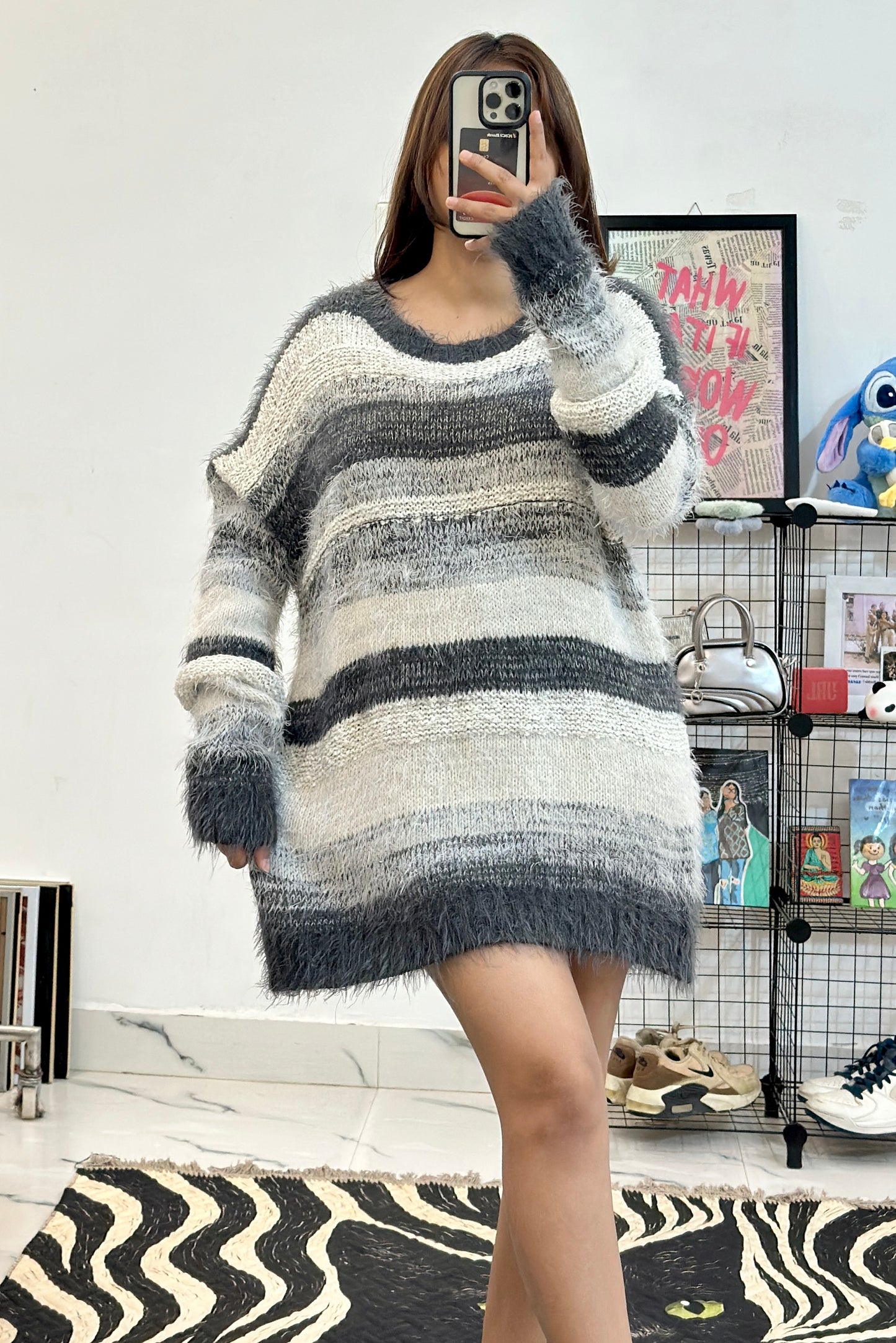 Korean furry sweater (38-40)