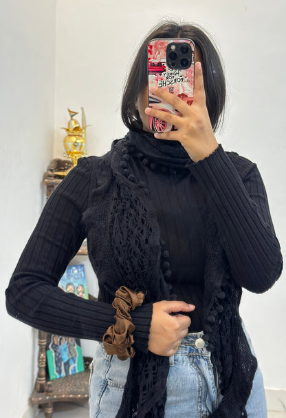 Woollen pretty muffler