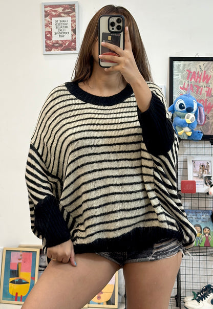 Oversized Korean sweater (freesize upto 46)
