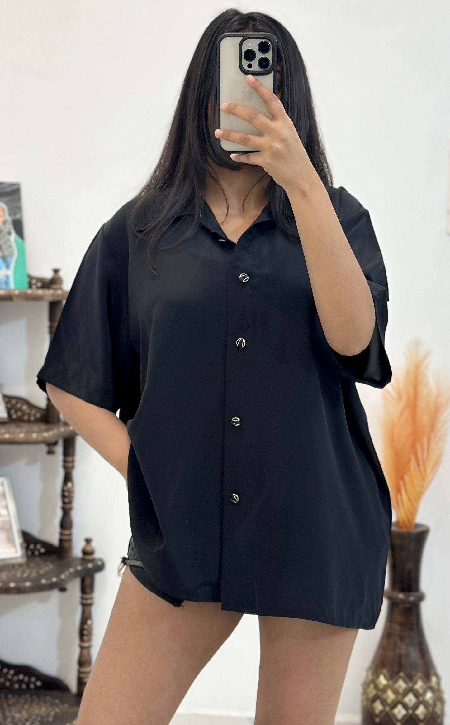 Oversized black shirt (40-42)