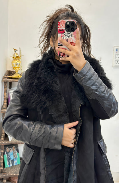 Long furry leather coat (34-36 S/M)