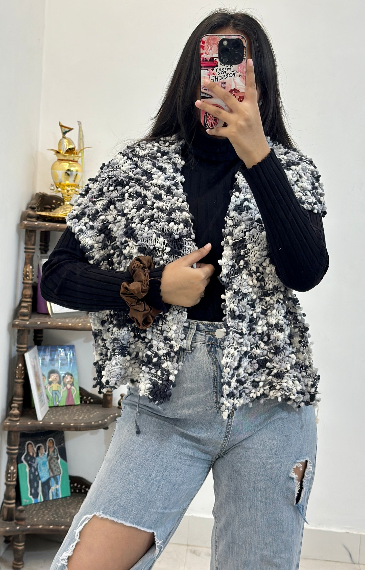 Woollen pretty muffler