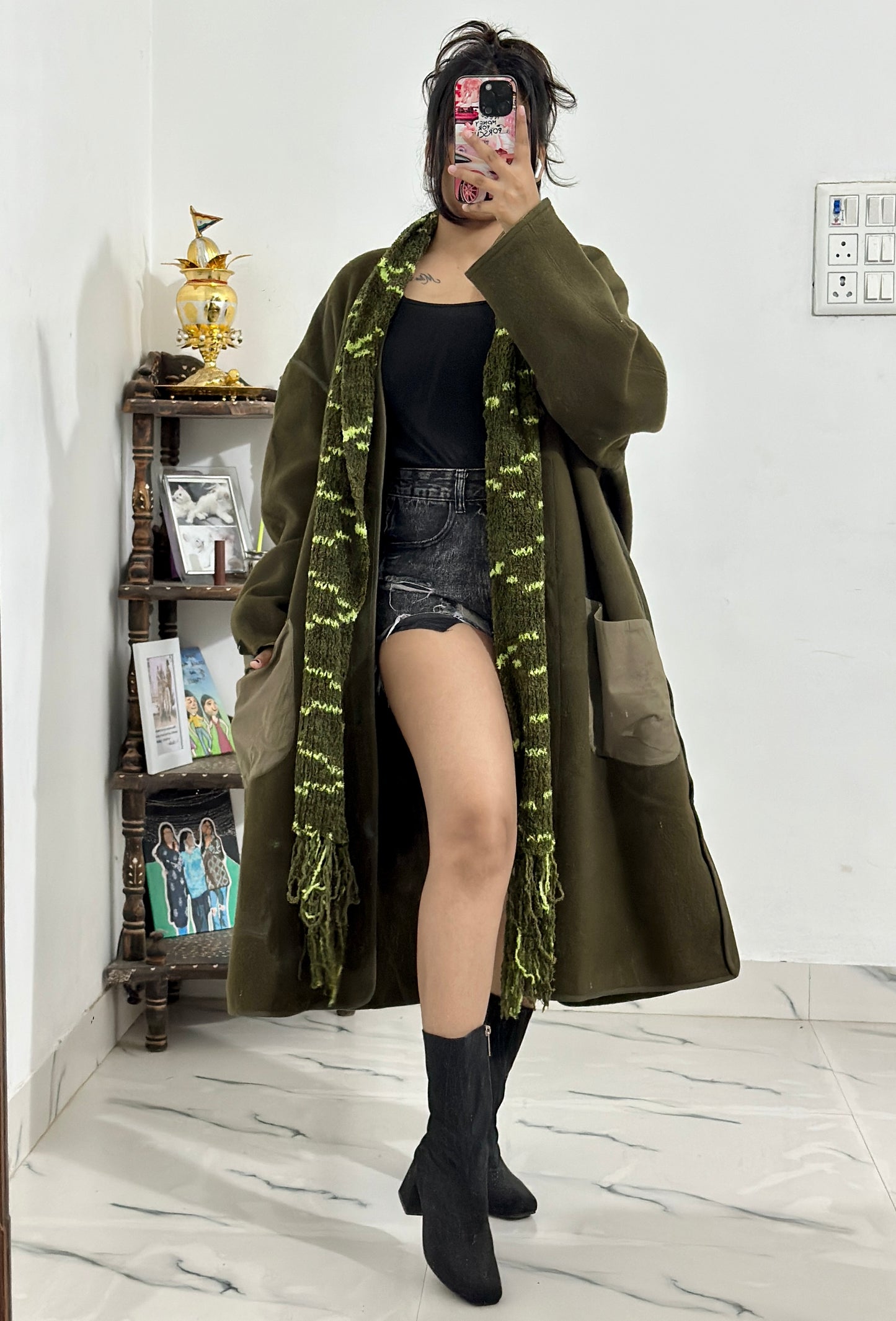 Plus size coat with muffler (50-52)