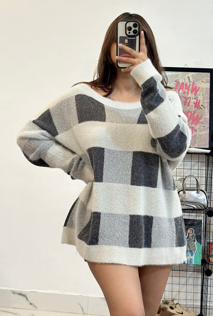 Oversized Korean furry sweater (46-48)