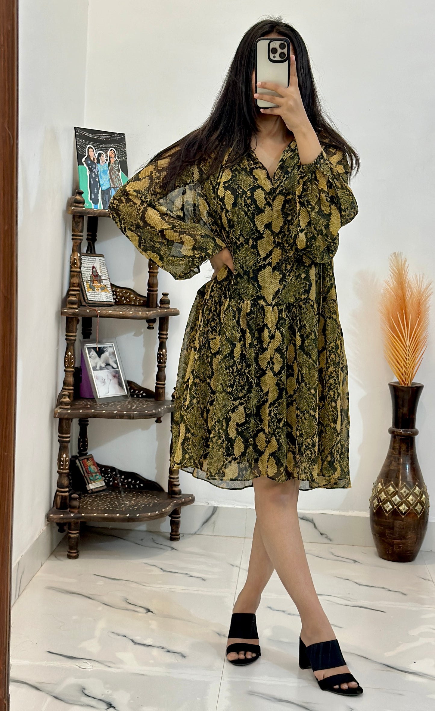 Pretty chiffon oversized dress with lining (42-44 busts)