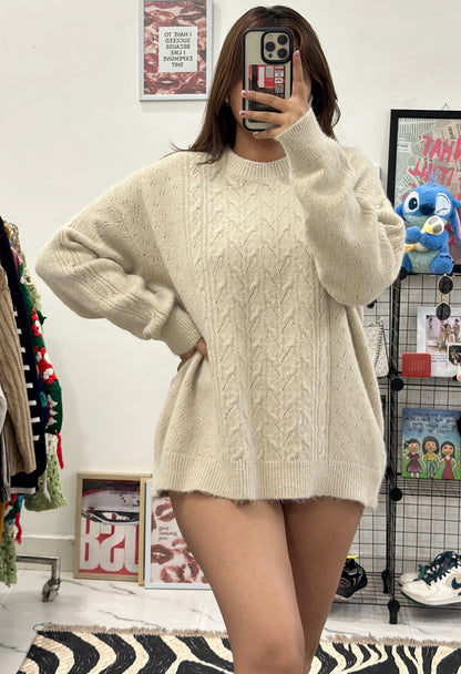 Oversized Korean sweater (44-46)