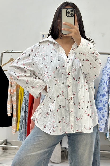 Oversized embroidered shirt (42-44)